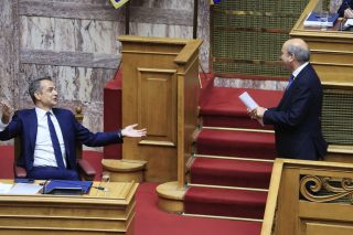 Ενώ οι αγρότες αγωνιούν και αγωνίζονται στα μπλόκα, Μητσοτάκης και Χατζηδάκης αλληλοθαυμάζονται