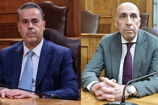 O υπουργός Περιβάλλοντος και Ενέργειας Σταύρος Παπασταύρου και o νυν πρόεδρος του ΕΒΕΑ Γιάννης Μπρατάκος
