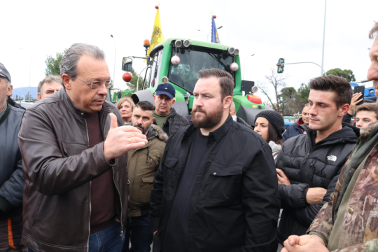 ο Σωκράτης Φάμελλος στα μπλόκα των αγροτών
