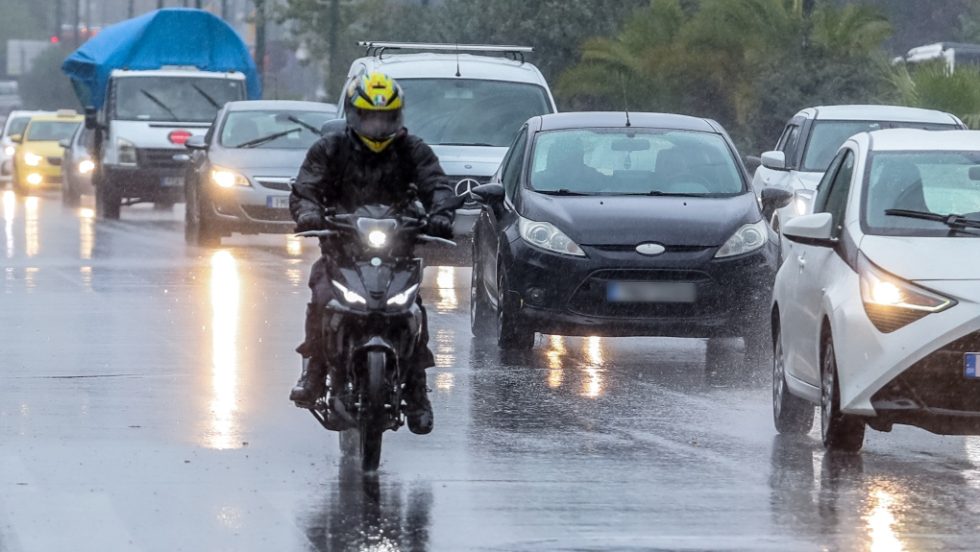 Αλλάζει το σκηνικό του καιρού: Η αφρικανική σκόνη δίνει τη θέση της σε βροχές, καταιγίδες, βοριάδες