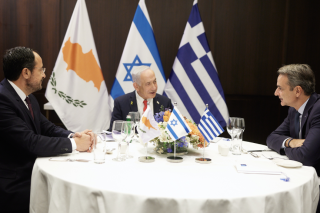 ο Κυριάκος Μητσοτάκης με τον Νετανιάχου και τον Χριστοδουλίδη