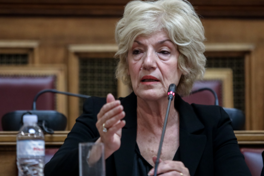 Η Αναγνωστοπούλου χτυπά καμπανάκι στη Bουλή για τη Ροζάβα