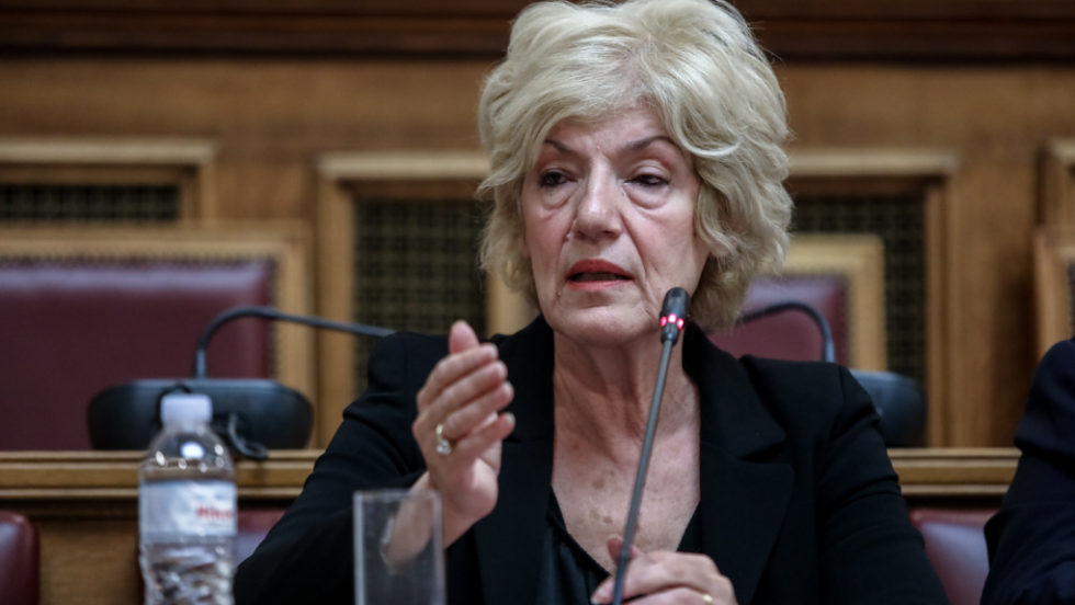 Η Αναγνωστοπούλου χτυπά καμπανάκι στη Bουλή για τη Ροζάβα