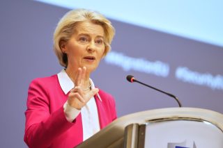 Η φον ντερ Λάιεν παρακάμπτει το ευρωκοινοβούλιο και εφαρμόζει τη Mercosur