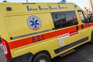 Σοβαρό τροχαίο στα Άνω Πατήσια: Φορτηγό παρέσυρε ηλικιωμένη