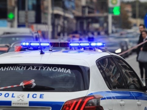 Θεσσαλονίκη: Στη φυλακή 33χρονος που πέταξε βάζα με βενζίνη στο σπίτι της πρώην συντρόφου του