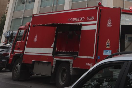 Πλατεία Βάθης: Φωτιά σε κτίριο επί της οδού Λιοσίων