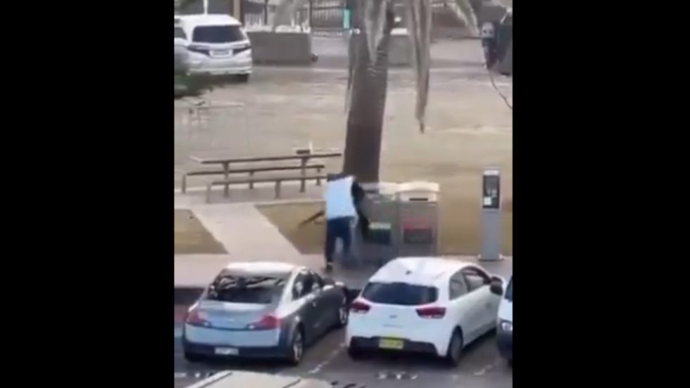 Αυστραλία επίθεση