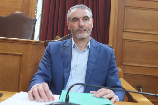 Χνάρης βουλευτής ΠΑΣΟΚ