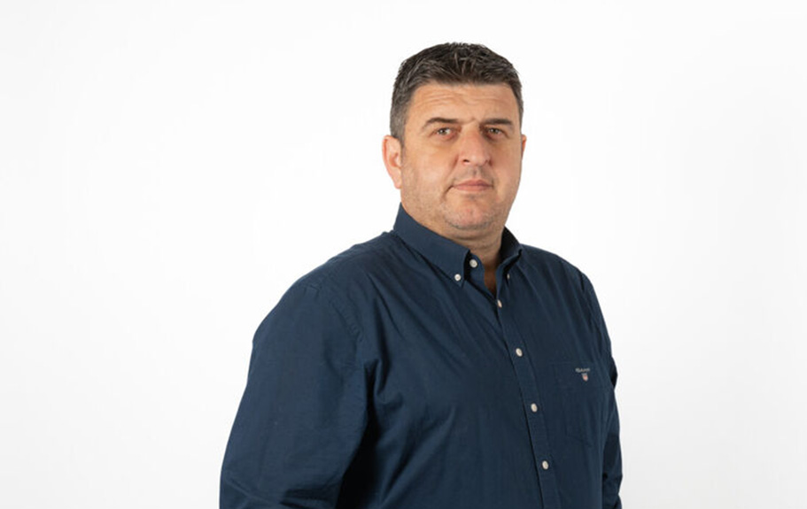 Σωκράτης Αλειφτήρας, συντονιστικό Νίκαιας: «Συνήθως το σύστημα στρέφεται εναντίον όσων αγροτοσυνδικαλιστών είναι αναγνωρίσιμοι ή νεότερων που βγαίνουν μπροστά, με σκοπό να αποθαρρύνει και να εκφοβίσει όσους νεότερους συναδέλφους θέλουν να βγουν μπροστά»