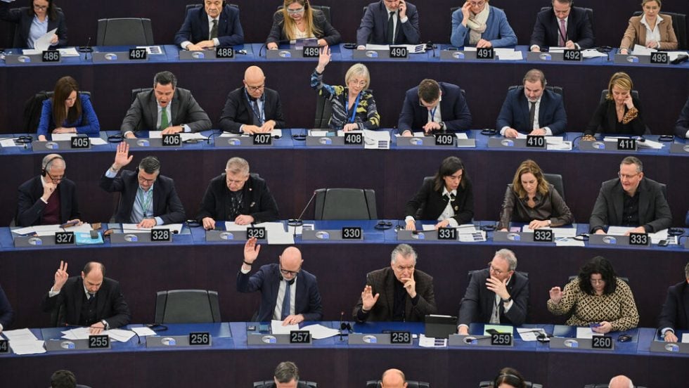 Η Ευρώπη αλλάζει: σε δεύτερη μοίρα οι πολίτες και το περιβάλλον