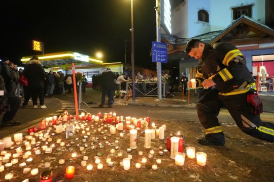 Αποφυλακίστηκε ο ιδιοκτήτης του μοιραίου μπαρ στο Κραν Μοντανά