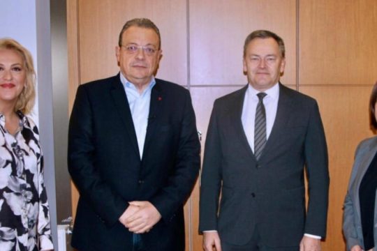 Γριλανδία - Φάμελλος σε Δανό Πρέσβη: Αδιαπραγμάτευτη για 'μας η εθνική κυριαρχία
