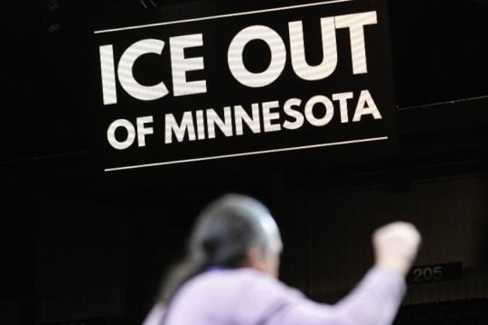 «Έξω η ICE από τη Μινεσότα» - Στα κάγκελα οι πολίτες από τα πογκρόμ της «υπηρεσίας»