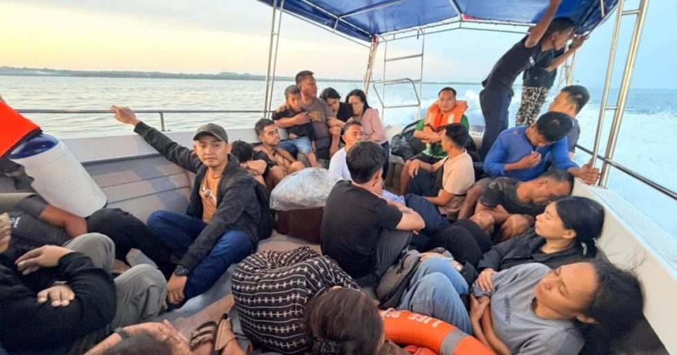 Πολύνεκρο ναυάγιο στις Φιλιππίνες - Τουλάχιστον 15 νεκροί, 28 αγνοούμενοι