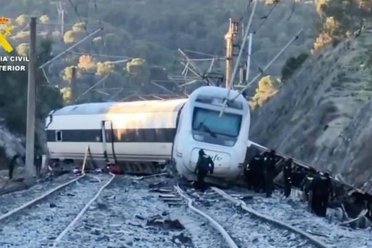 Πληροφορίες για φθαρμένο αρμό πίσω από την σιδηροδρομική τραγωδία στην Ισπανία