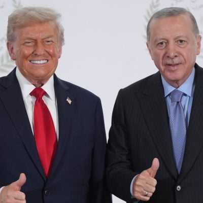 Οι δύο Αξονες