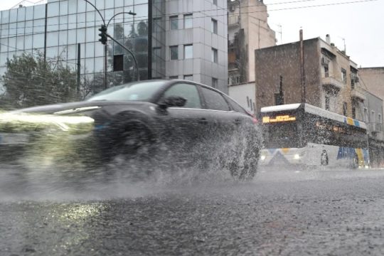 Συναγερμός την πρωταπριλιά: Εκτεταμένη κακοκαιρία, με ισχυρές καταιγίδες - «Προσοχή στη Θεσσαλία» λέει ο Κολυδάς