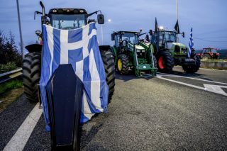 Μπλόκα αγρότες