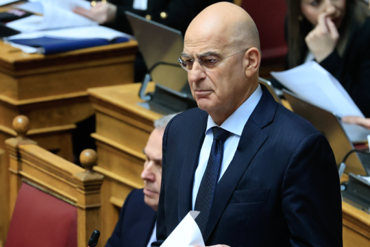 Υπέρ πετρελαίου και πατρίδος