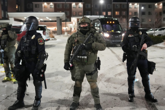 Απόπειρα εισβολής της ICE στο προξενείο του στη Μινεσότα καταγγέλλει ο Ισημερινός