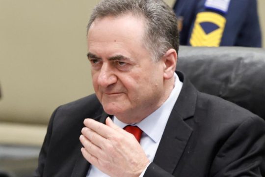 Αναφορά στις ελληνικές δικαστικές αρχές κατά του Ισραήλ Κατζ