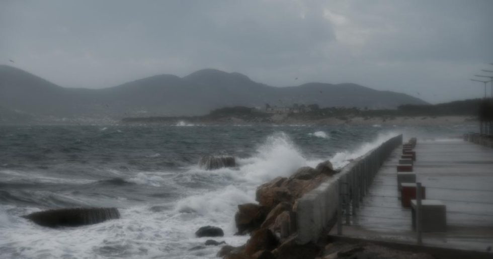 Κακοκαιρία Erminio: Δεμένα τα πλοία σε πολλά λιμάνια, θυελλώδεις άνεμοι