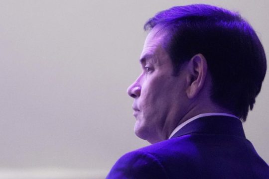 Ζητούν πλήρη υποταγή από την Ροντρίγκεζ - Απειλούν με νέα επίθεση στη Βενεζουέλα