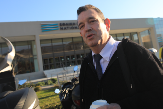 Ο ακροδεξιός Παπαδόπουλος βρήκε απάγκιο στην Καρυστιανού