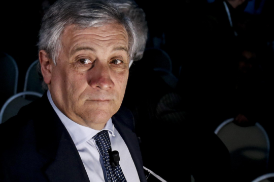 «Πόλεμος» Ταγιάνι κατά των «φρουρών της επανάστασης»