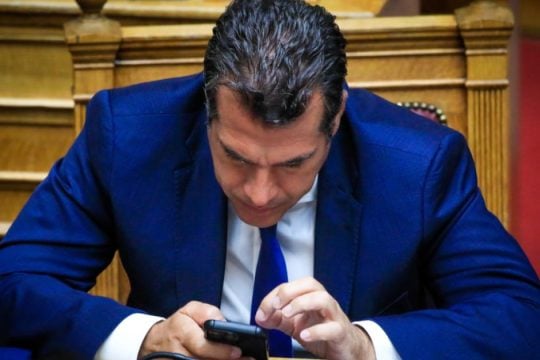 Οργανώσεις κατά Πλεύρη: Ποινικά κολάσιμη η εργασία σε ΜΚΟ;
