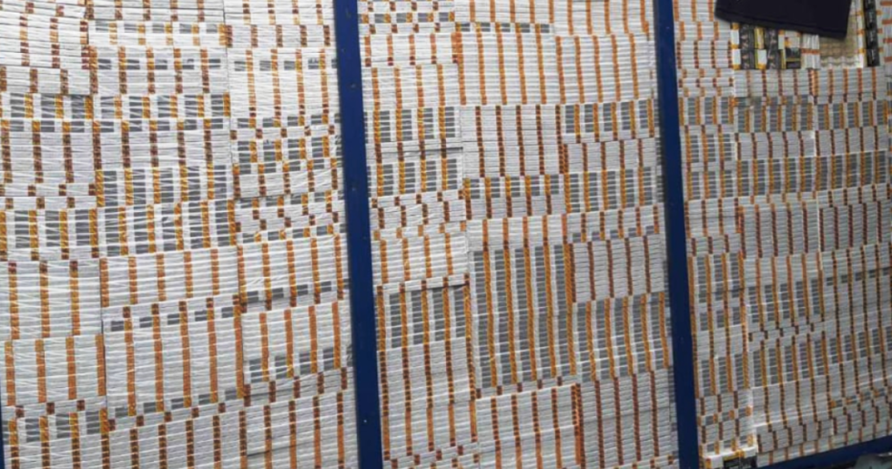 Κατασχέθηκαν πάνω από 100.000 λαθραία τσιγάρα