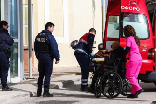 «Χωρίς καμία προειδοποίηση το σκάφος πέρασε από πάνω μας»