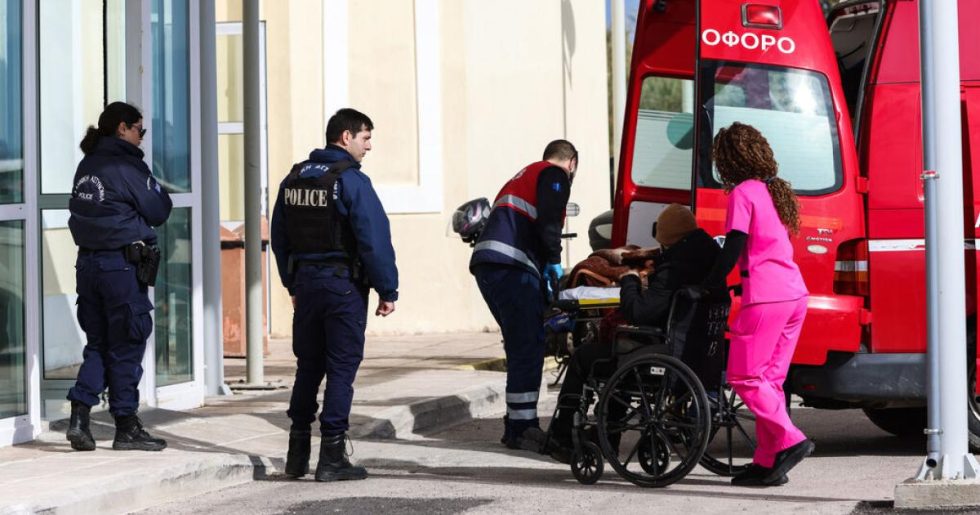 «Χωρίς καμία προειδοποίηση το σκάφος πέρασε από πάνω μας»