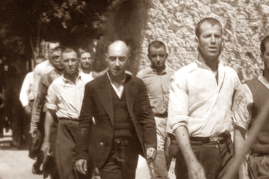 Για πρώτη φορά βλέπουμε τα πρόσωπα των 200 εκτελεσμένων κομμουνιστών στην Καισαριανή