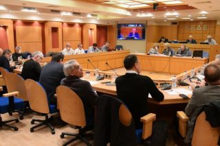 Ζητά πάγωμα των αυξήσεων στο νερό