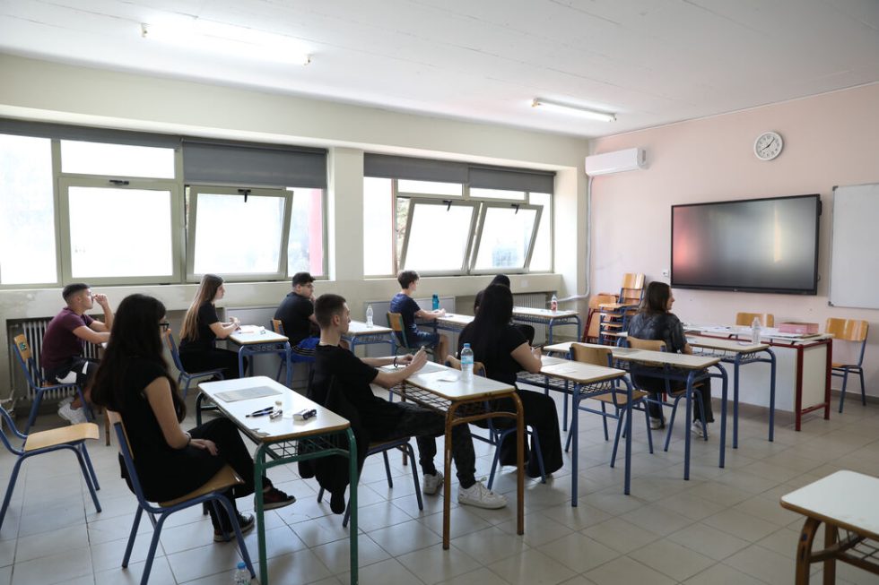 Η πρόταση Ζαχαράκη για… Εκθεση πανελλαδικών