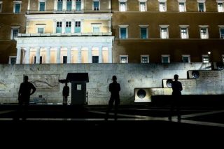 Η κοινωνία ζητά αλλαγή πορείας
