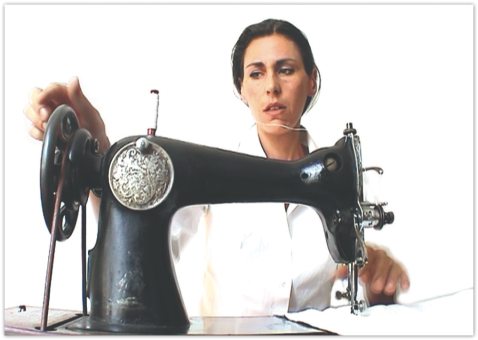 Θάλεια Χιώτη, Singer, 2003, λεπτομέρεια, βίντεο-ηχητική εγκατάσταση και φωτογραφικά τυπώματα