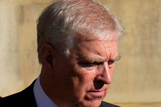 Σκάνδαλο Έπστιν: Ο πρώην πρίγκιπας Άντριου αφέθηκε ελεύθερος