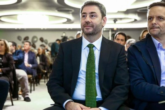 Σήκωσε το γάντι ο Δούκας - Τι απάντησε στον Ανδρουλάκη στην Πολιτική Γραμματεία