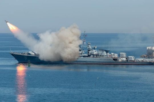 Reuters: Το Ιράν κοντά σε συμφωνία με Κίνα για αγορά αντιπλοϊκών πυραύλων