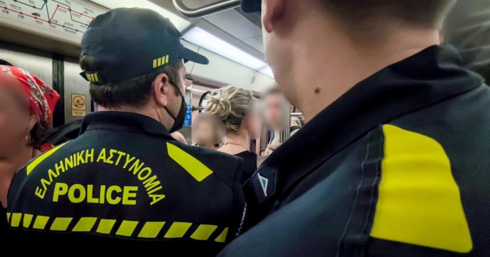 Καταδίωξη στα τούνελ του μετρό: 16χρονος έκλεψε αλυσίδα λαιμού και την κατάπιε για να γλιτώσει την σύλληψη