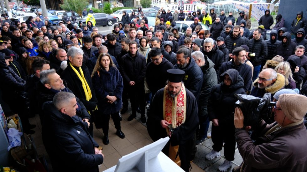 Στιγμιότυπο από την επιμνημόσυνη δέηση στη μνήμη του Άλκη Καμπανού στη Θεσσαλονίκη | EUROKINISSI