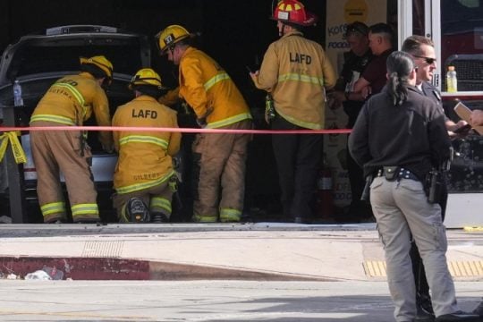 ΗΠΑ: Αυτοκίνητο «εισέβαλε» σε σούπερ μάρκετ - Τρεις νεκροί