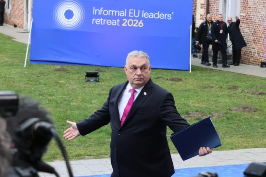 Δεν περνάει από την ΕΕ το 20ο πακέτο κυρώσεων στη Ρωσία - Όλοι πάνω στον Όρμπαν