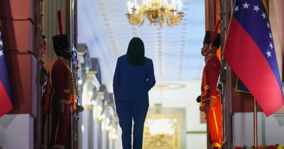 Εκατοντάδες αποφυλακίσεις πολιτικών κρατουμένων στη Βενεζουέλα