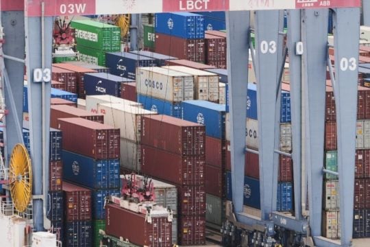 Τελεσίγραφο της Κομισιόν στις ΗΠΑ για τους δασμούς