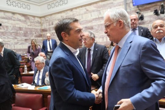 Ο Τσίπρας βλέπει ΠτΔ και πάει Λάρισα