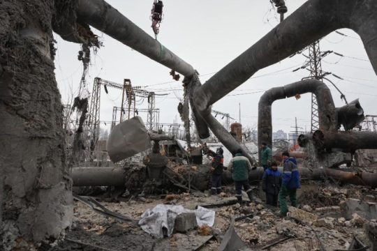 Αισιόδοξα μηνύματα από τις τριμερείς για το ουκρανικό στο Άμπου Ντάμπι
